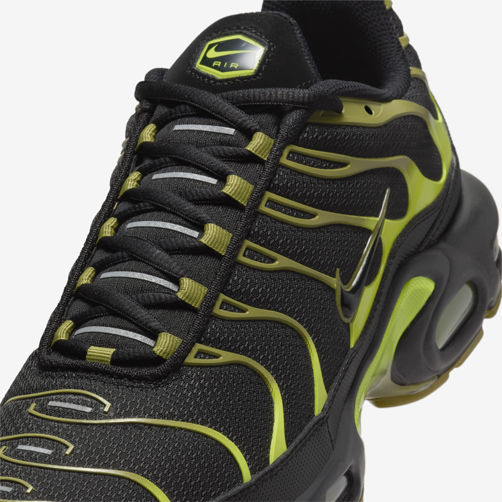 Men's Sneakers Nike Air Max Plus DM0032-010