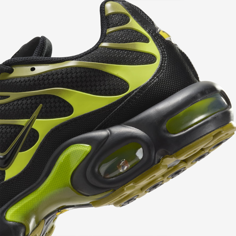 Men's Sneakers Nike Air Max Plus DM0032-010