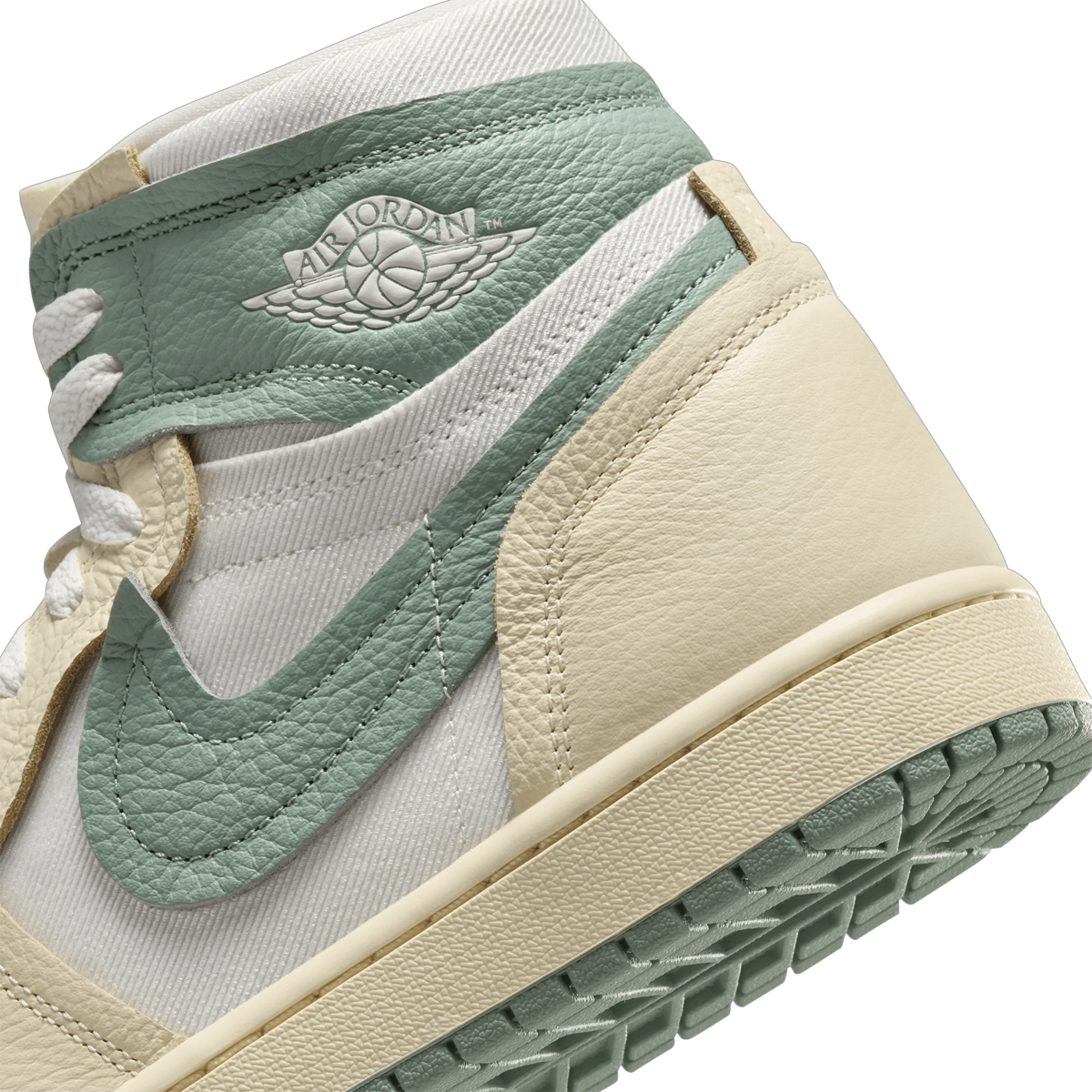 Women's Sneakers Nike Air Jordan 1 MM High
