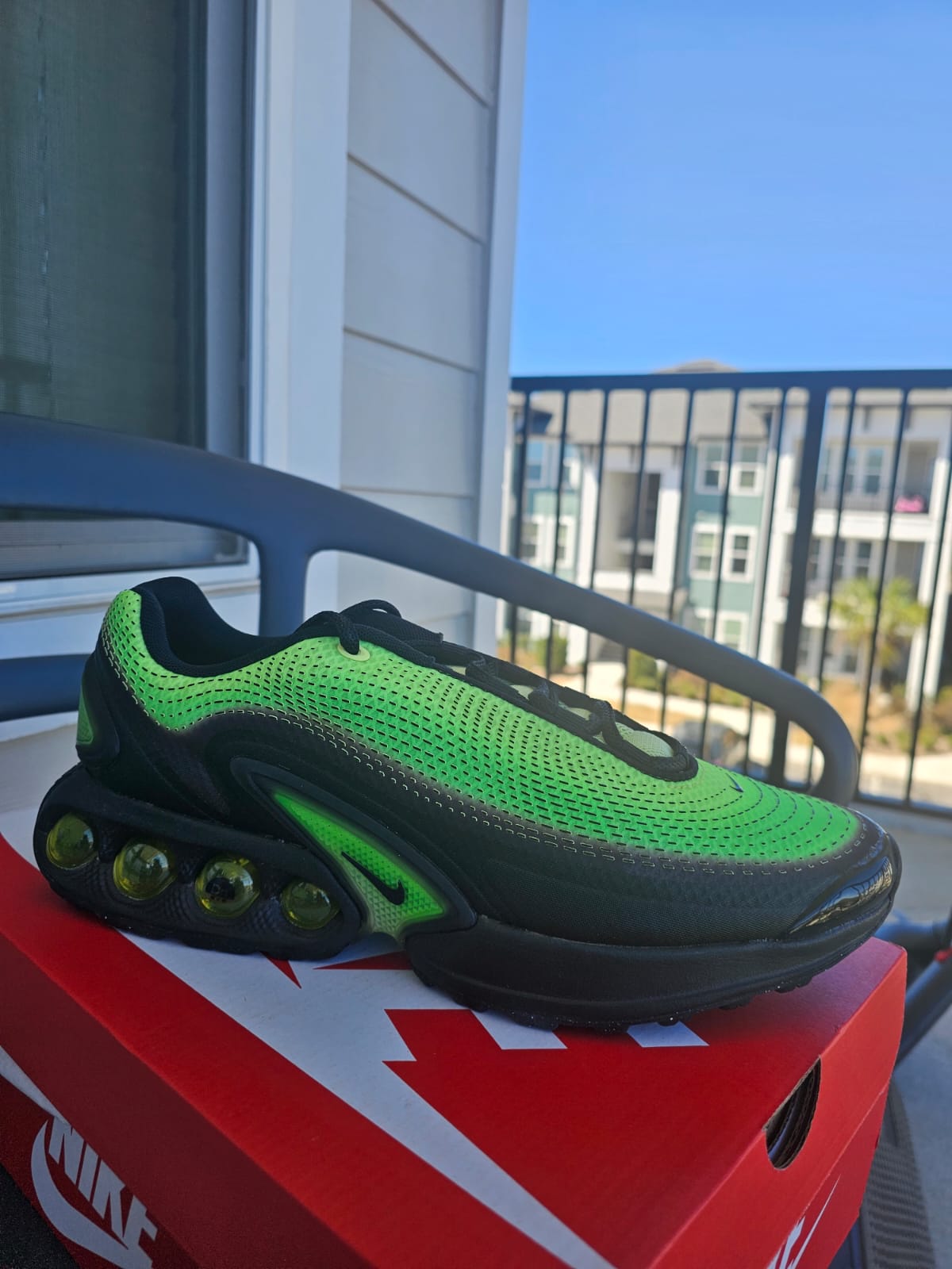 Nike Air Max DN HV3521-700 Lemon Twist Men’s Sneakers